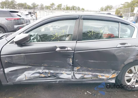 2010 Honda Accord 2.4 Lx-P from USA, damaged, VIN 1HGCP2F4XAA138205